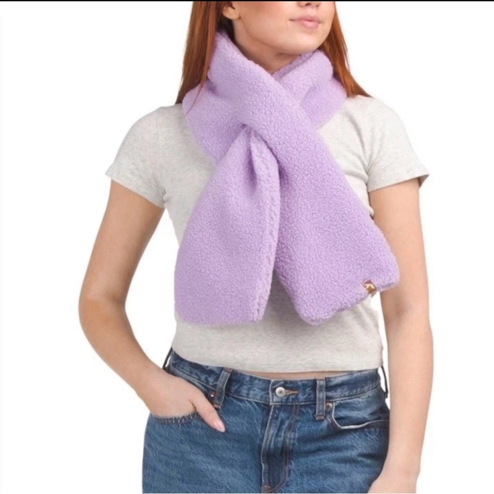 Koolaburra By Ugg Fuzzy purple scarf OS NWT